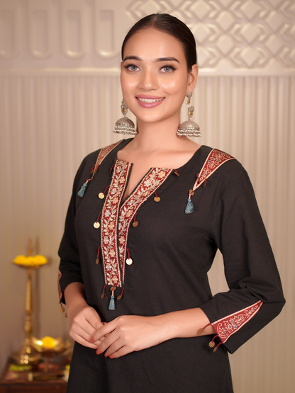 Kaajra – Black Kurta Set