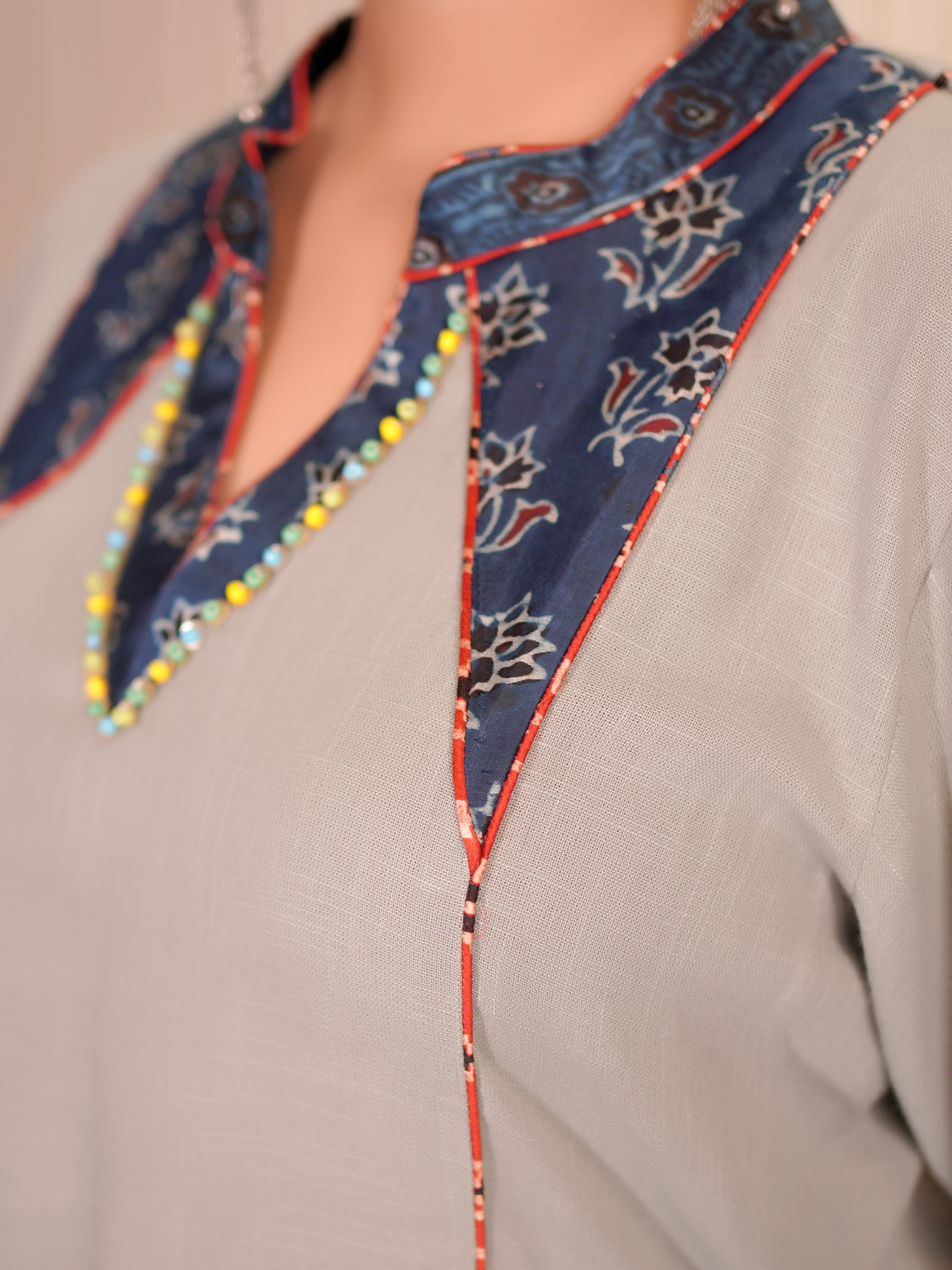 Noor-e-Nazakat – Grey Kurta Set