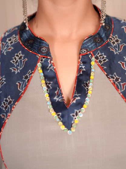 Noor-e-Nazakat – Grey Kurta Set