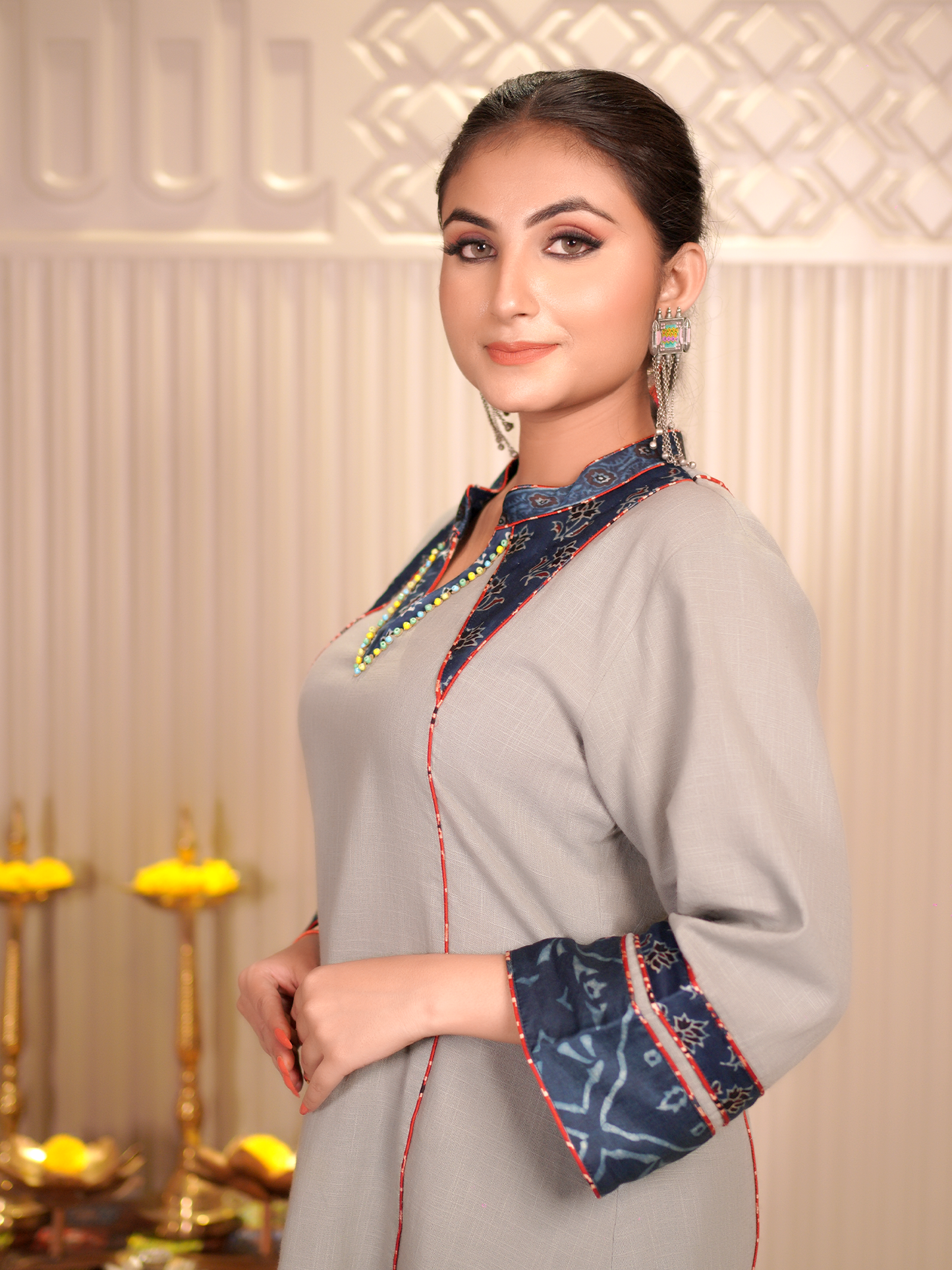 Noor-e-Nazakat – Grey Kurta Set