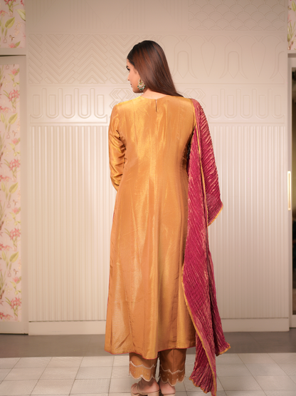 Golden Maroon Aura Set
