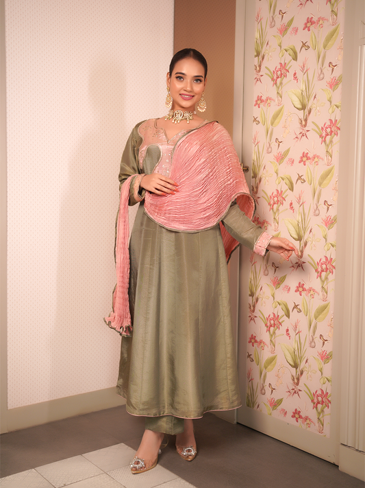 Blush Olive Elegance Set